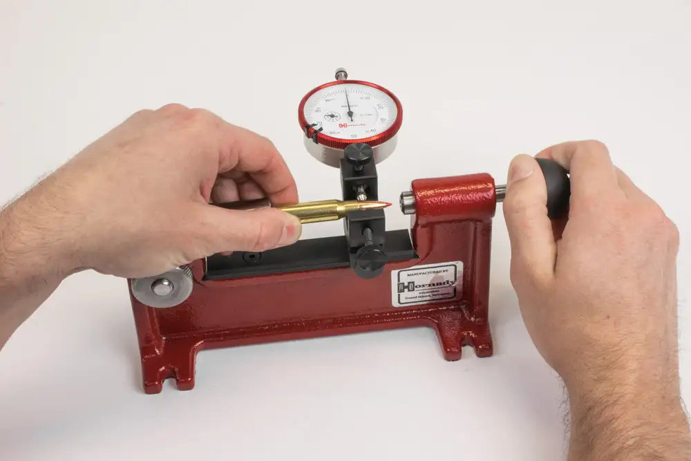 Ferramenta de Concentricidade Hornady Lock-N-Load® – Ajuste e Correção para Máxima Precisão nas Recargas