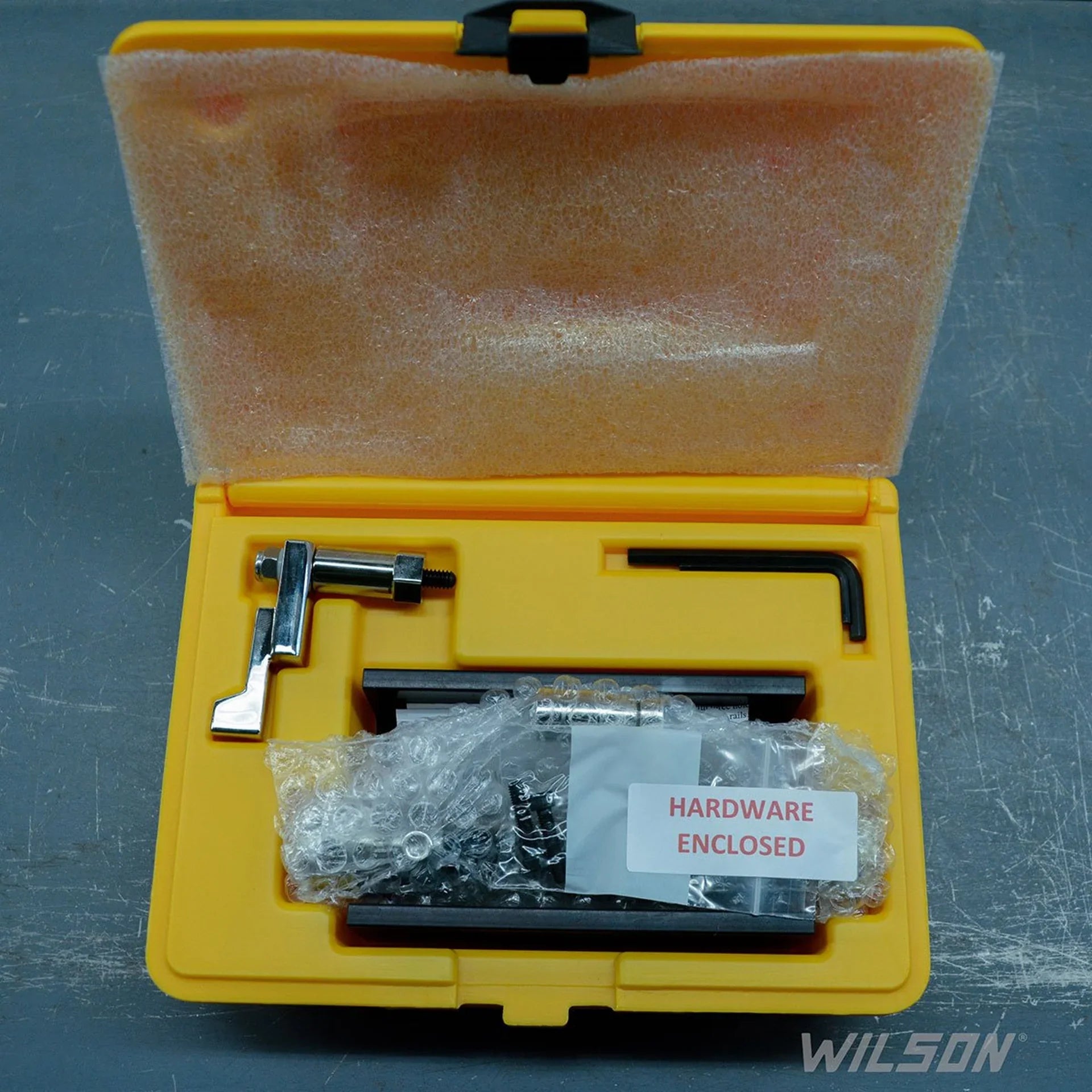 L.E. Wilson Case Trimmer Kit – Precisão de Bancada para Recarga de Elite