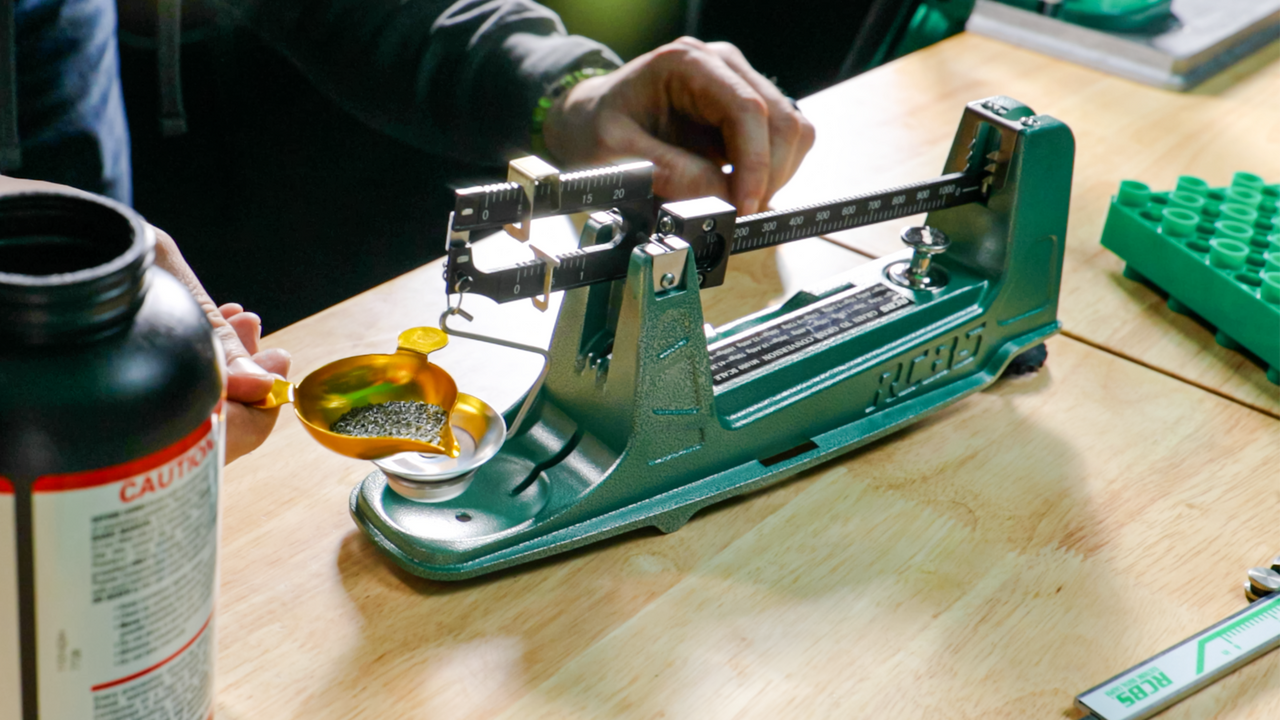 RCBS M1000 Mechanical Scale — Balança Mecânica de Precisão para Recarga